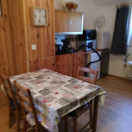 Cozy Apartment In Paliseul With Garden Carlsbourg Buitenkant foto