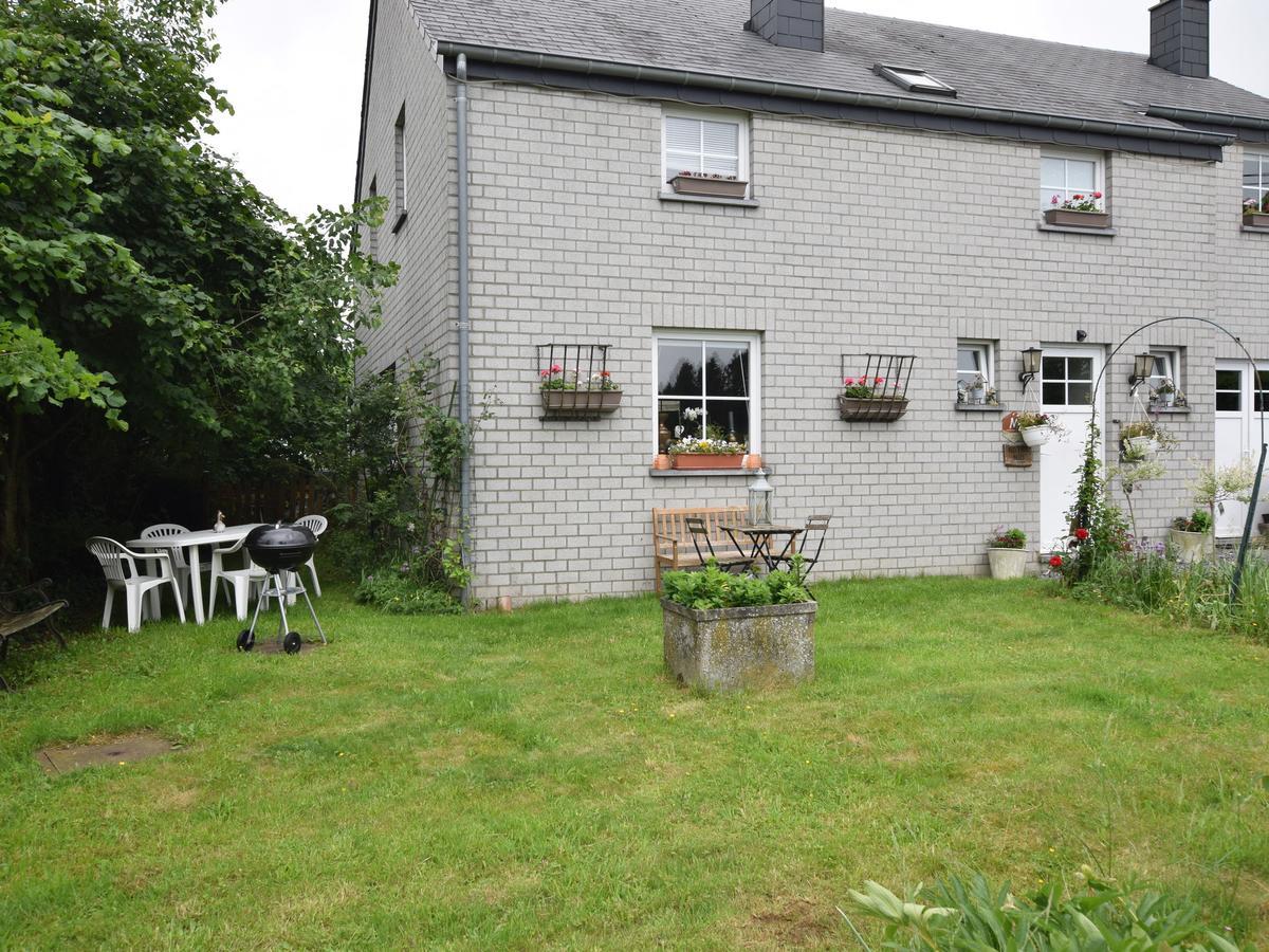 Cozy Apartment In Paliseul With Garden Carlsbourg Buitenkant foto